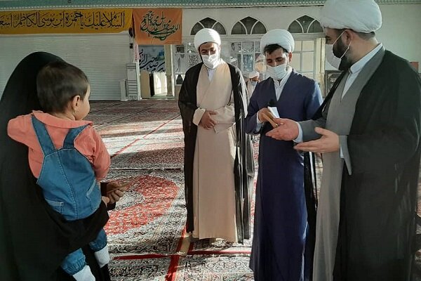  روحانیون به همراه خانواده راه دشواری در مسیر تبلیغ طی می‌کنند