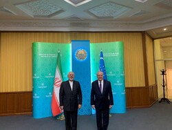 ظریف با وزیر امورخارجه ازبکستان دیدار و گفتگو کرد