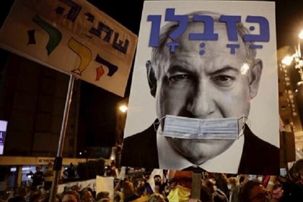 معارضون يطالبون نتنياهو بتقديم استقالته