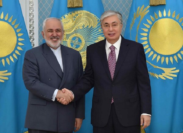 Zarif, Kazakistan Cumhurbaşkanı Tokayev ile görüştü