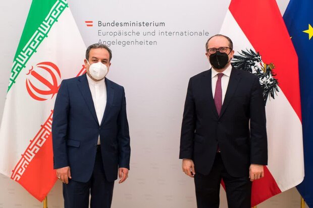 Iran's dep. FM discusses JCPOA, ties with Austrian FM