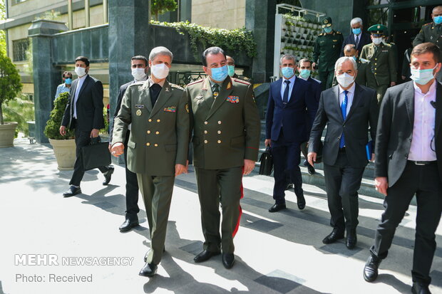 Iranian, Tajik defense ministers meeting