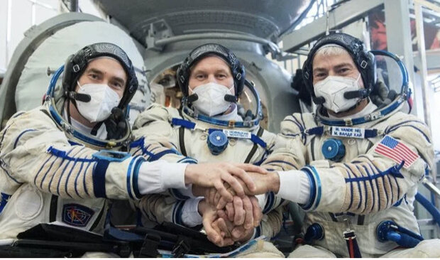 ٣ فضانورد ٣ ساعته به ایستگاه فضایی رسیدند