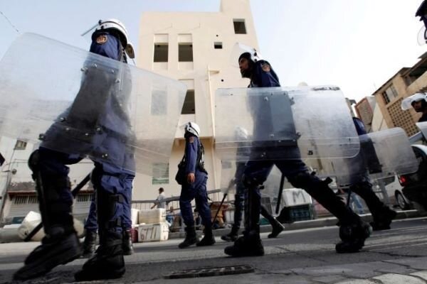 بازداشت خانواده‌های زندانیان سیاسی در بحرین توسط نظامیان آل‌خلیفه