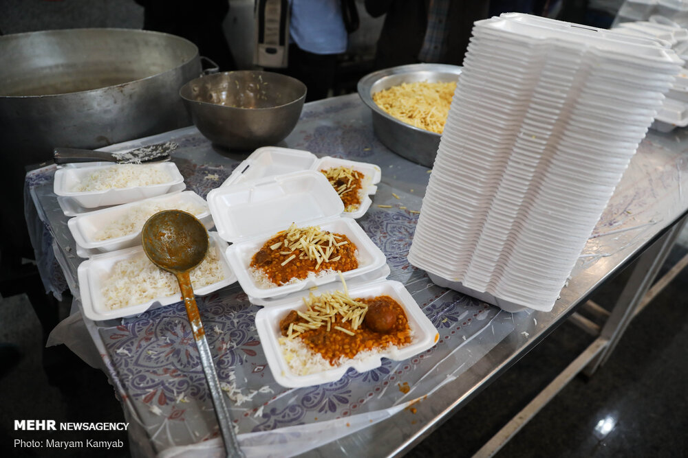 اجرای طرح اطعام مهدوی با فعالیت ۱۱۰ آشپزخانه در سیستان‌ وبلوچستان