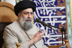حجت الاسلام والمسلمین علوی تهرانی در مسجد حضرت امیر(ع) سخنرانی می کند