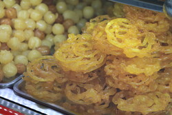 Special Persian sweets, foods for Ramadan in Kermanshah