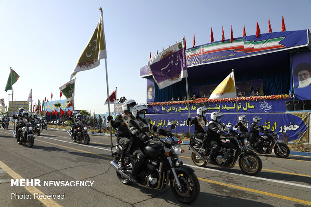 Army Day parade held in Tehran