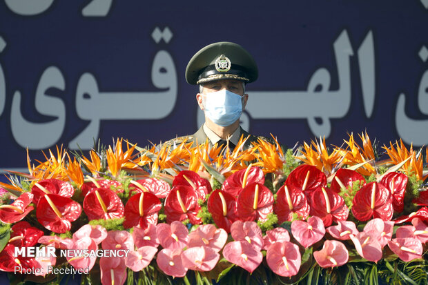 Army Day parade held in Tehran