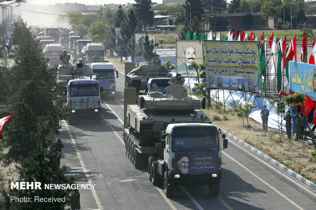 Army Day parade held in Tehran