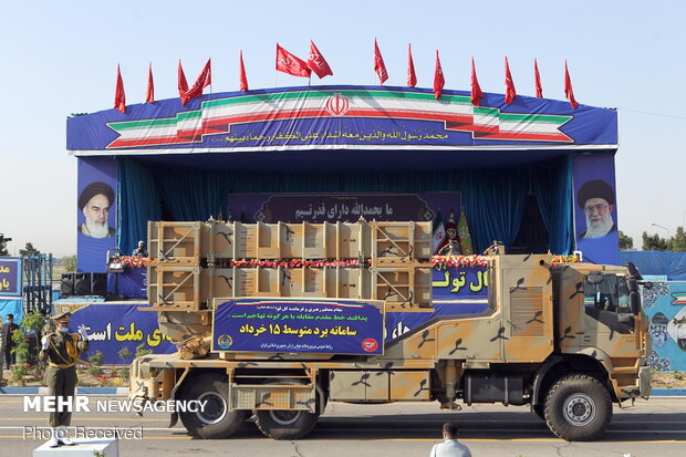 Army Day parade held in Tehran