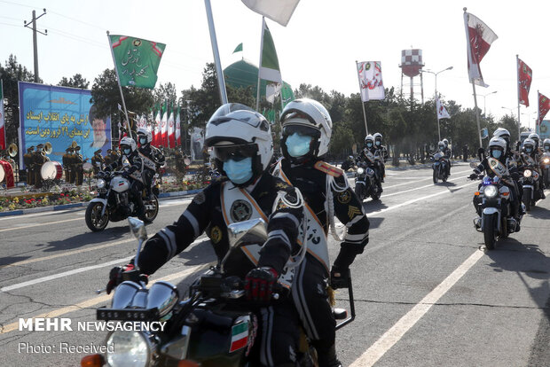 Army Day parade held in Tehran