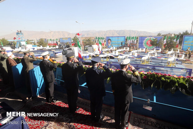 Army Day parade held in Tehran