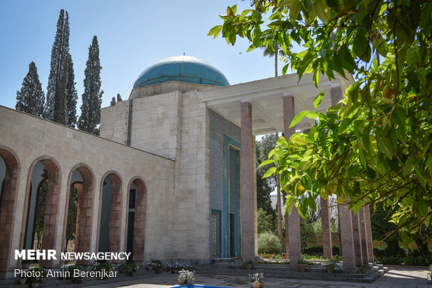 اول اردیبهشت، سر ارادت ما به «سعدی» شیرین سخن