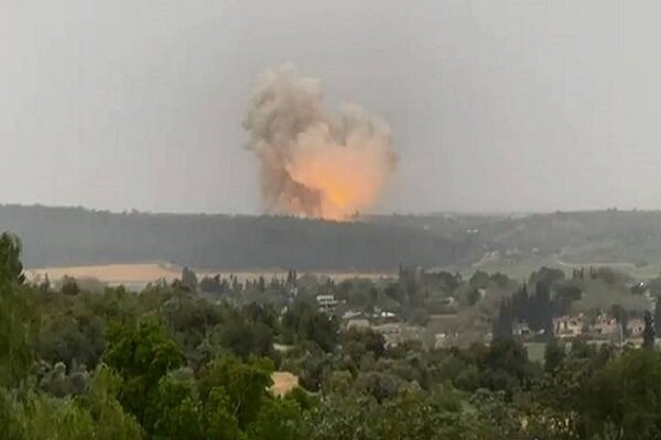 Huge explosion hits Israeli regime's missile factory (+VIDEO)