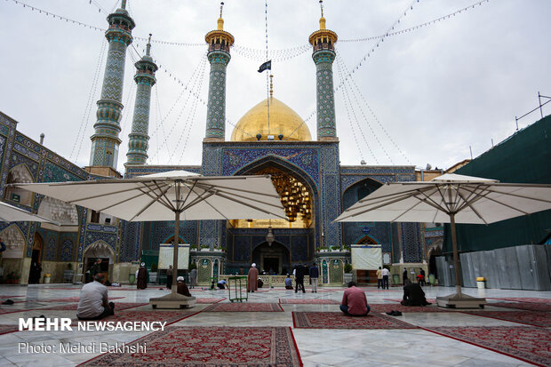 Holy Quran recitation in Fatima Masumeh's shrine in Ramadan
