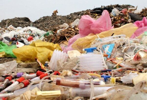 رهاکردن پسماندها در اطراف شهر یاسوج معضل مهم زیست محیطی است