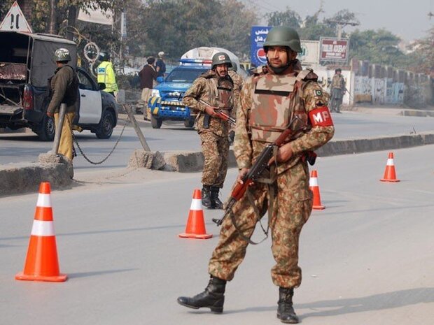 پاکستان میں کورونا ایس اوپیز پرعملدرآمد کیلئے فوج کی تعیناتی کا نوٹیفکیشن جاری