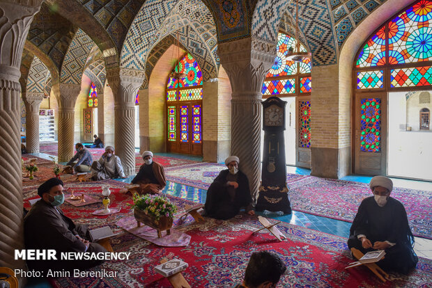 Recitation of Holy Quran in Nasir al-Mulk Mosque in Shiraz