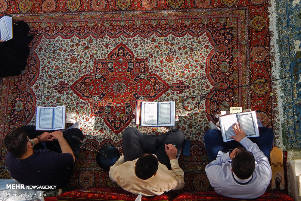سرانه قرآن خواندن در کشور ۱۵ دقیقه در روز است/ تنها یک چهارم جمعیت می‏‌توانند قرآن را روان بخوانند