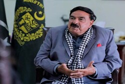 Pakistan planning to open 2 border crossings with Iran