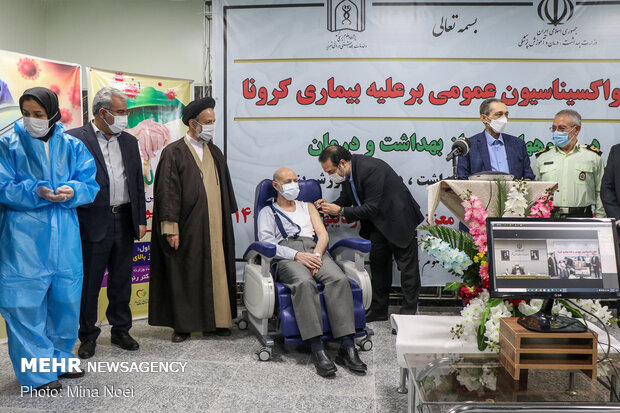 Vaccination of senior citizens starts in Tabriz