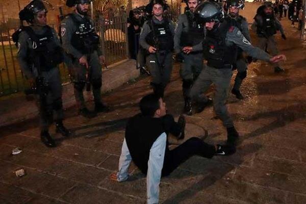 درگیری پلیس رژیم صهیونیستی با جوانان فلسطینی در بیت المقدس