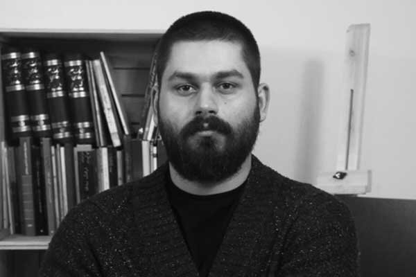 «موش» نگاهی جهانشمول به سیاست دارد/ اولین اجرای نمایشنامه فُرسی
