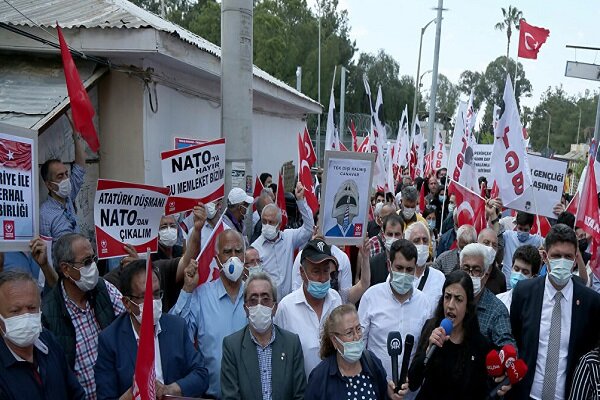 معترضان در ترکیه خواستار اخراج نیروهای آمریکایی شدند