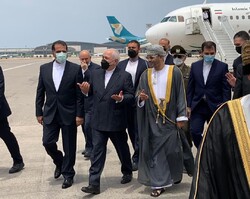 Iran FM arrives in Muscat