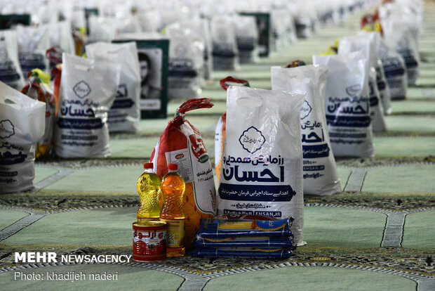 توزیع  ۲۷۷ هزار بسته کمک معیشتی در بین نیازمندان استان سمنان