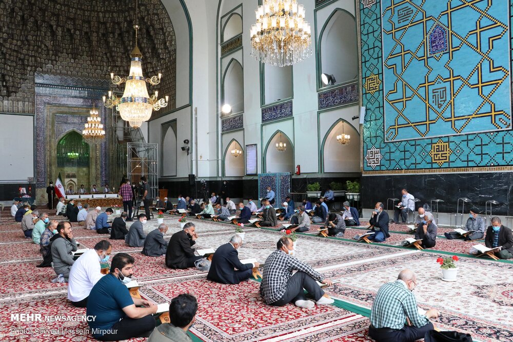 حرم رضوی میں رمضان المبارک میں قرآن مجید کی تلاوت کا اہتمام