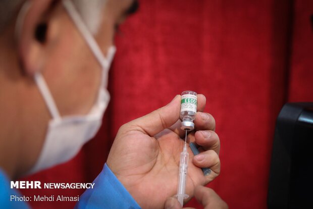 تزریق واکسن کرونا به ۱۷ هزار نفر بوشهر/اجرای واکسیناسیون خودرویی 