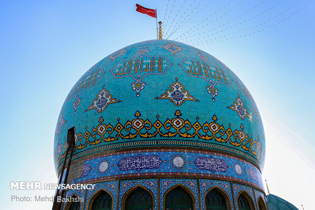 Ceremony of changing flag, washing dome of Jamkaran mosque