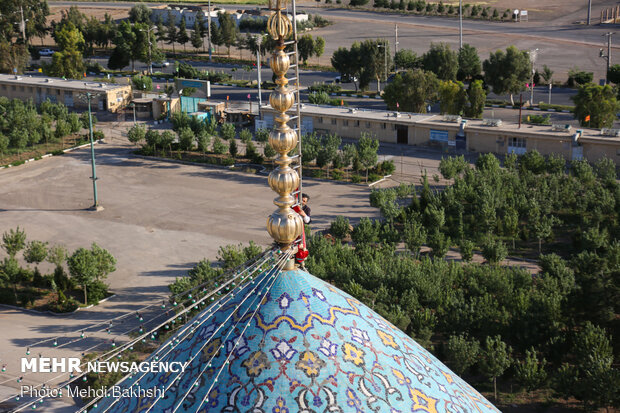 Ceremony of changing flag, washing dome of Jamkaran mosque