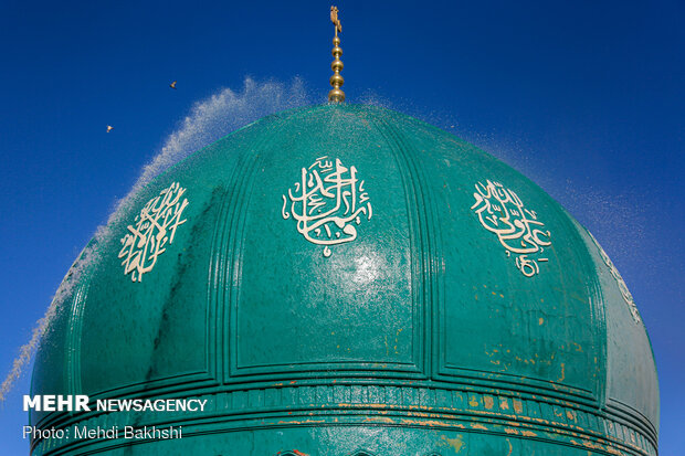 Ceremony of changing flag, washing dome of Jamkaran mosque