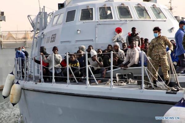 گارد ساحلی لیبی ۹۹ مهاجر غیرقانونی را نجات داد