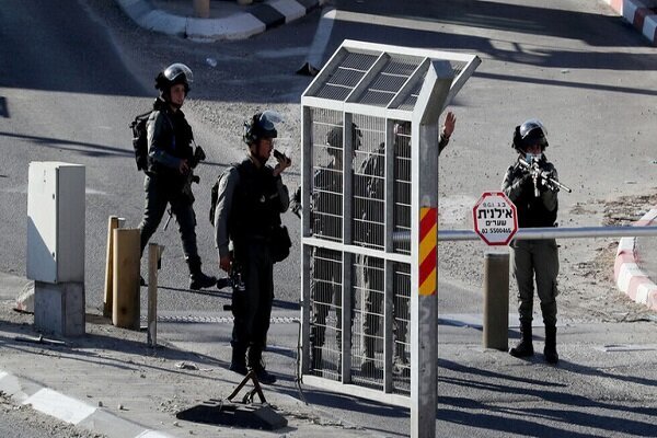 Israeli forces injure Palestinian youth in Bethlehem