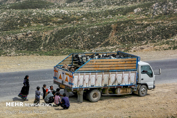 Bakhtiari nomadic lifestyle
