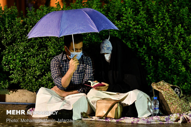 Tahran'da "Kadir gecesi" merasimi