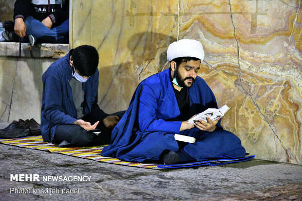 احیای شب بیست و یکم ماه رمضان در اصفهان
