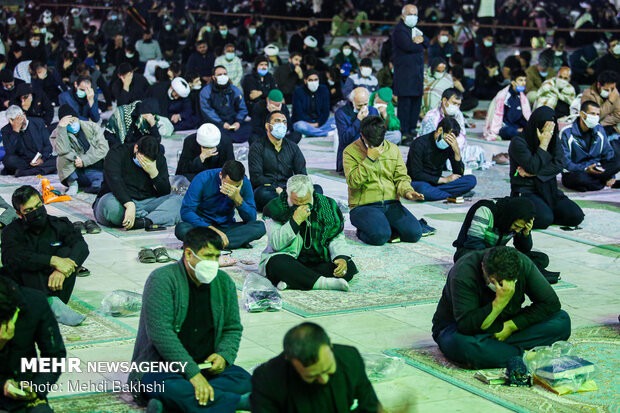 احیای شب بیست و یکم ماه رمضان در مسجد جمکران