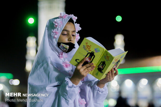 احیای شب بیست و یکم ماه رمضان در مسجد جمکران