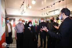 بازدید سفیران چند کشور از نمایشگاه «فلسطین تنها نیست»