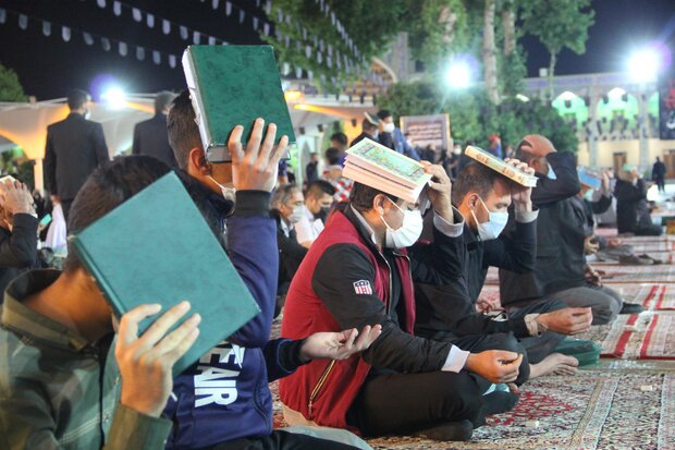 مراسم احیای شب های قدر در حرم شاهچراغ (ع)