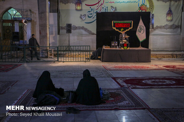 احیای شب بیست و سوم ماه رمضان در حرم مطهر علی بن مهزیار اهوازی
