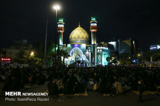 احیای شب بیست و سوم ماه رمضان در میدان فلسطین