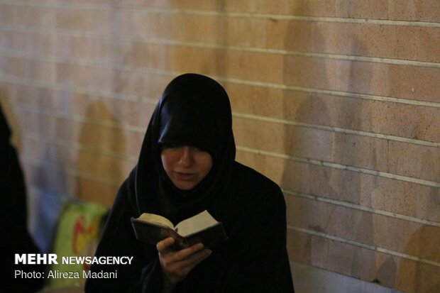 Night of Qadr in Imamzadeh Ghazi Saber