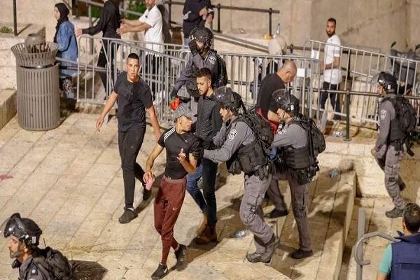 قوات الاحتلال تشن حملة اعتقالات في القدس والاقصى