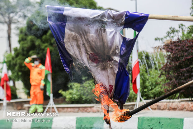 Palestinian flag hoisted in Qom, Hamedan